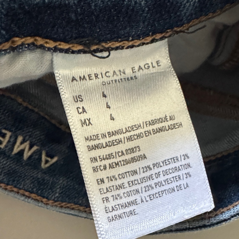 Women’s American Eagle Distressed Blue Jean Shorts The Dream Jean Midi Size 4 - Picture 4 of 9